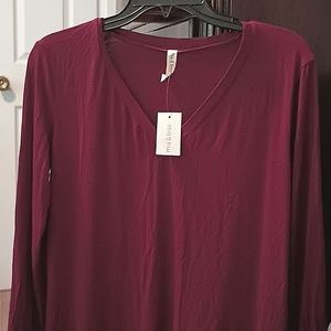 Mia &Tess Dressy Pull over Top